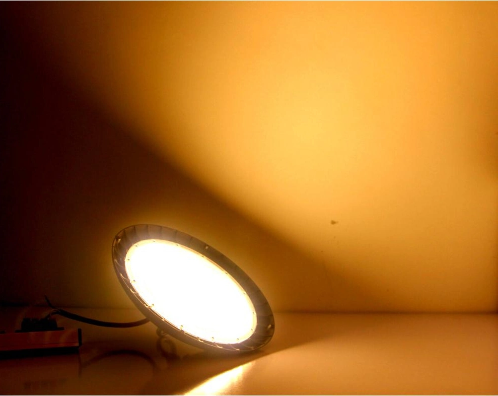 NSF Disetujui UFO LED High Bay Light IP66 Mudah dibersihkan 60W 100W 150W 200W 1